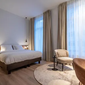 4* Hotel One Two Four - &